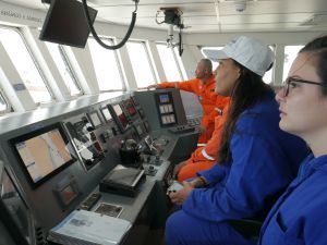 Estudantes do Ifes embarcam em expedições no navio-escola Ciências do Mar III