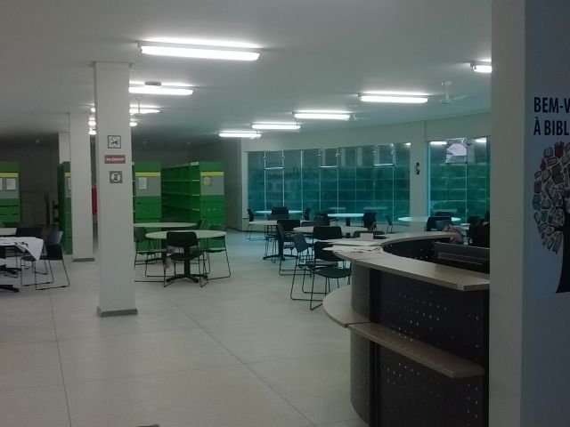 Campus Centro-Serrano inaugura novo espaço da biblioteca