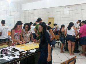 2016 - Alunos do Campus Barra de São Francisco realizam aula prática da disciplina de Marketing