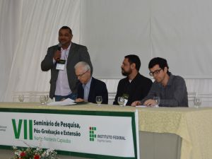 Seminário de Pesquisa, Pós-Graduação e Extensão reúne servidores de 9 campi em Barra de São Francisco