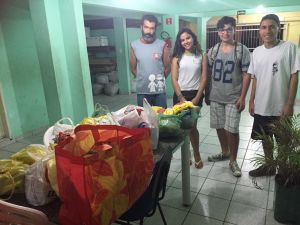 2015 - Turma do Campus Cariacica arrecada 812 kg de alimentos para doação