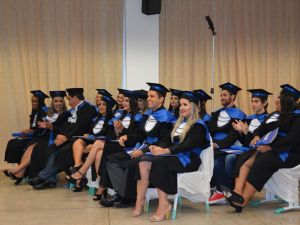 Campus Guarapari celebra primeira formatura do curso de Administração