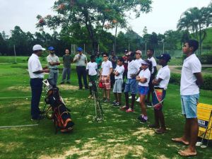 2017 - Estudantes do projeto Cultura Golfística passam o dia em clube  