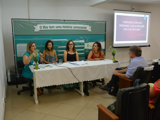 Mesa-redonda sobre violência e assédio encerra programação do Mês da Mulher na Reitoria
