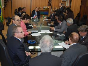 2013 - Reunião - Polos de Inovação: Ifes se reúne com ministro da Educação