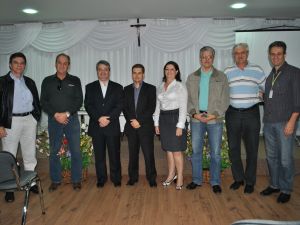 2013 - Visita dos representantes da Secretaria de Direitos Humanos às obras do Centro de Formação de Treinadores de Cães-Guia do campus de Alegre